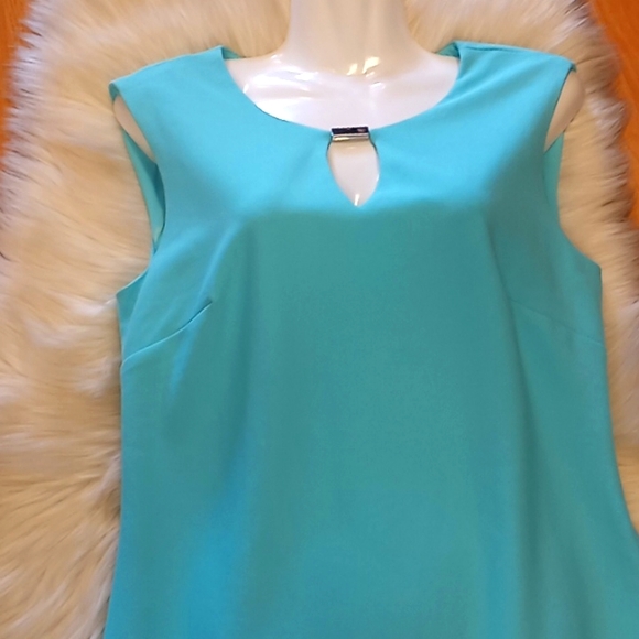 Sandra Darren Aqua Keyhole Neck Midi Dress - Picture 11 of 15